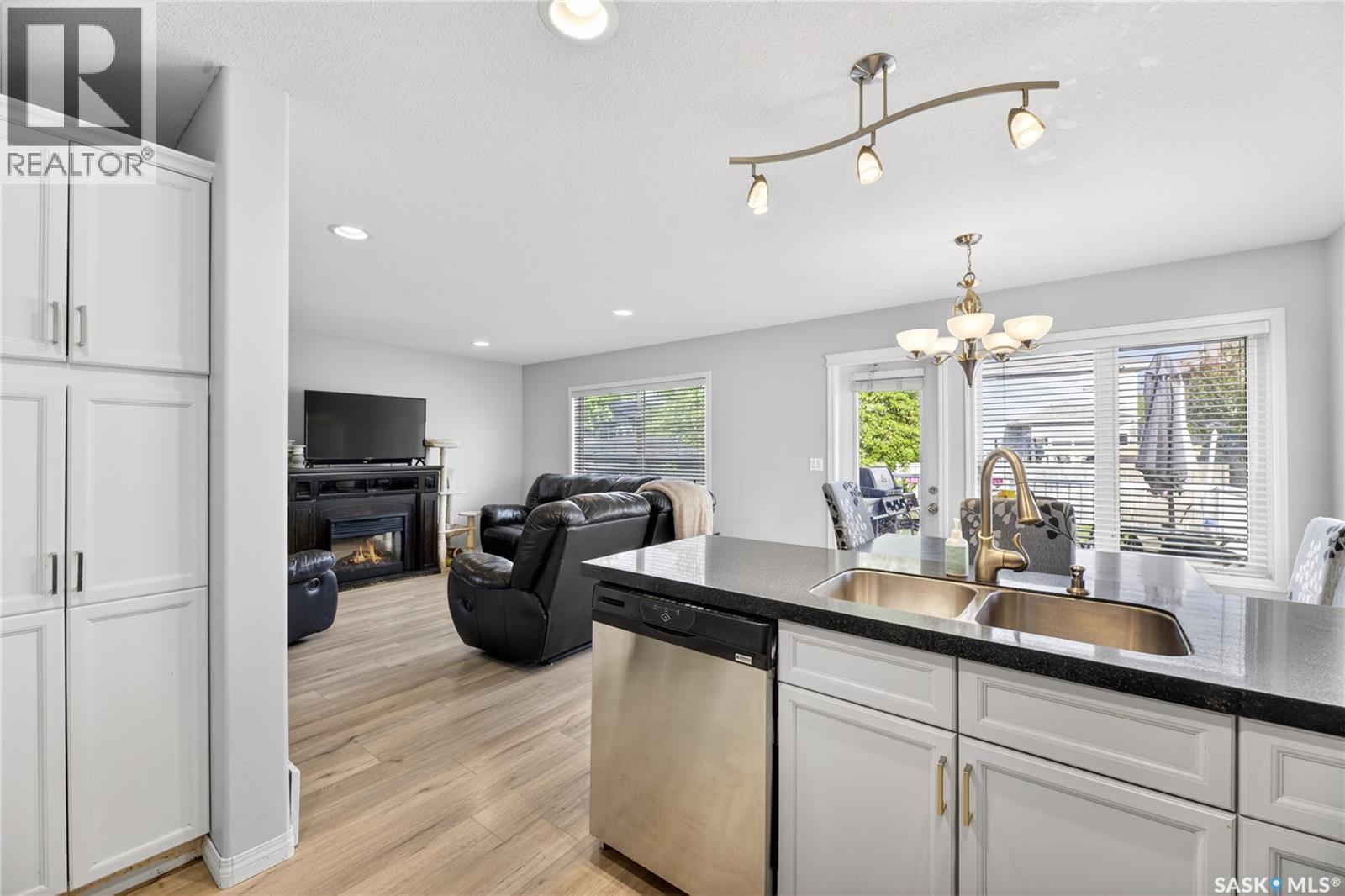 526 Beckett CRESCENT — photo 12