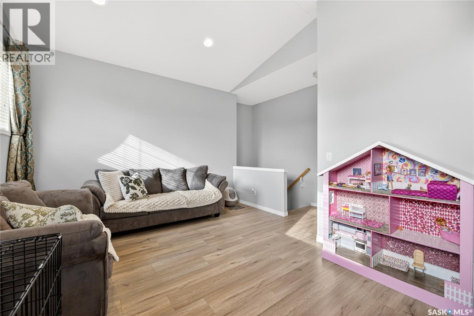 526 Beckett CRESCENT — photo 18