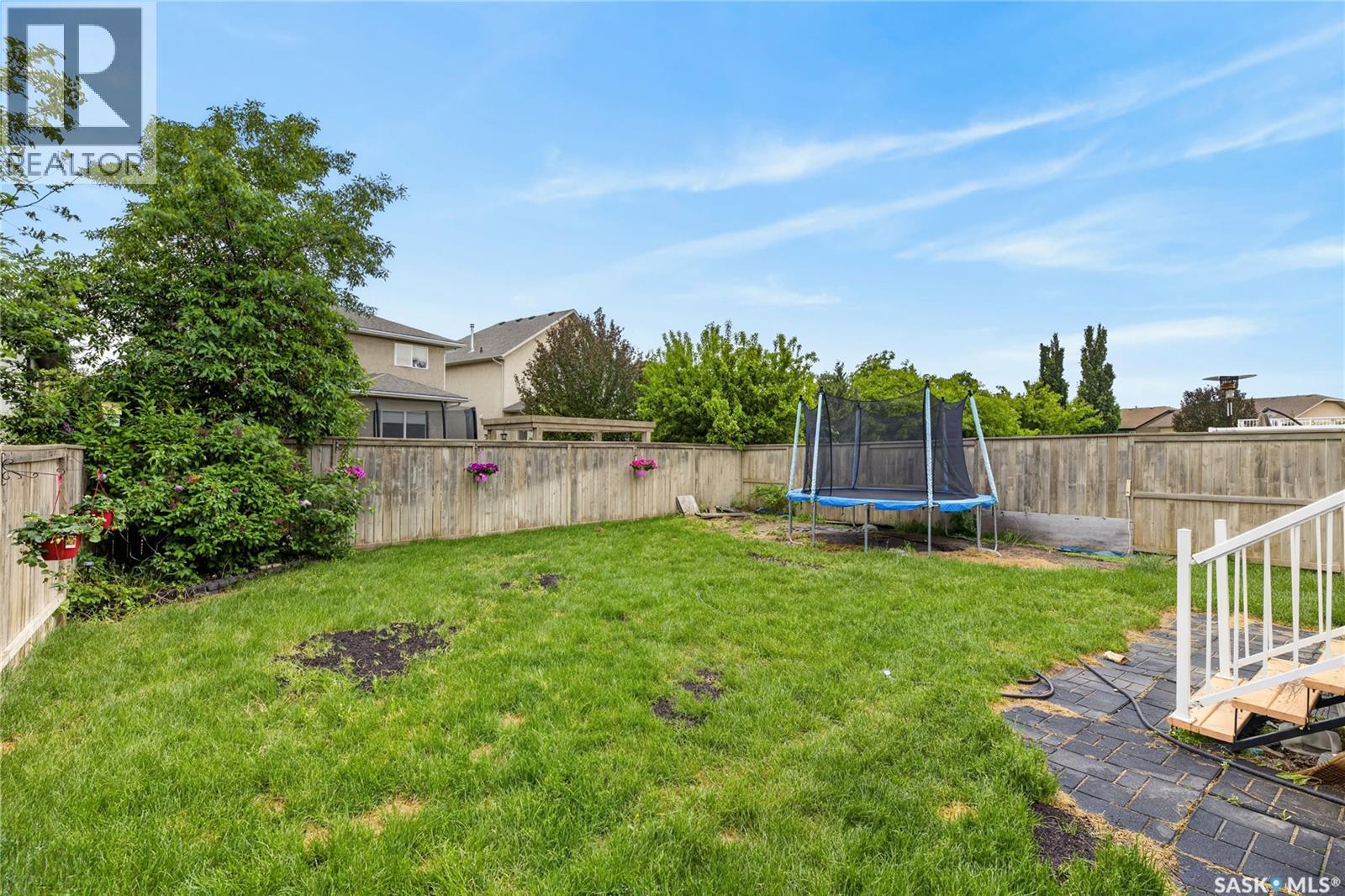 526 Beckett CRESCENT — photo 35