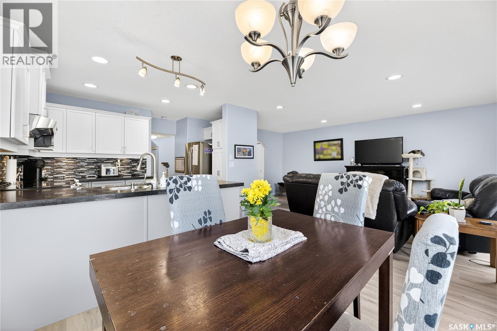 526 Beckett CRESCENT — photo 8