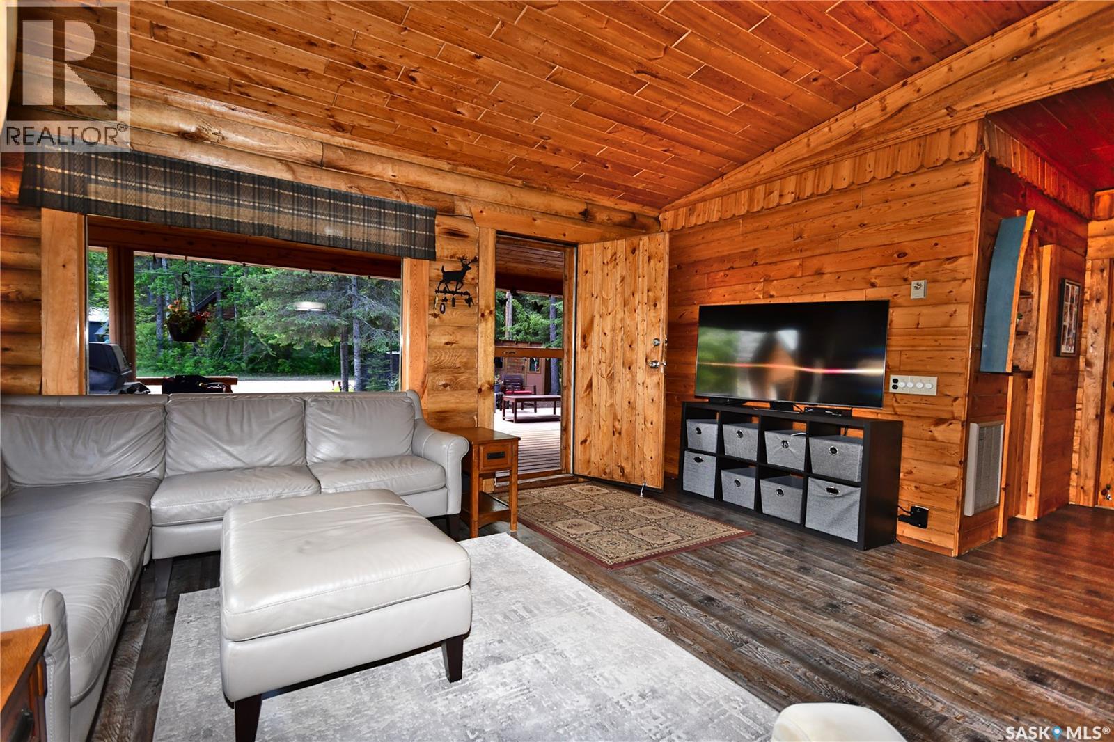 11 Pickerel BAY - 11
