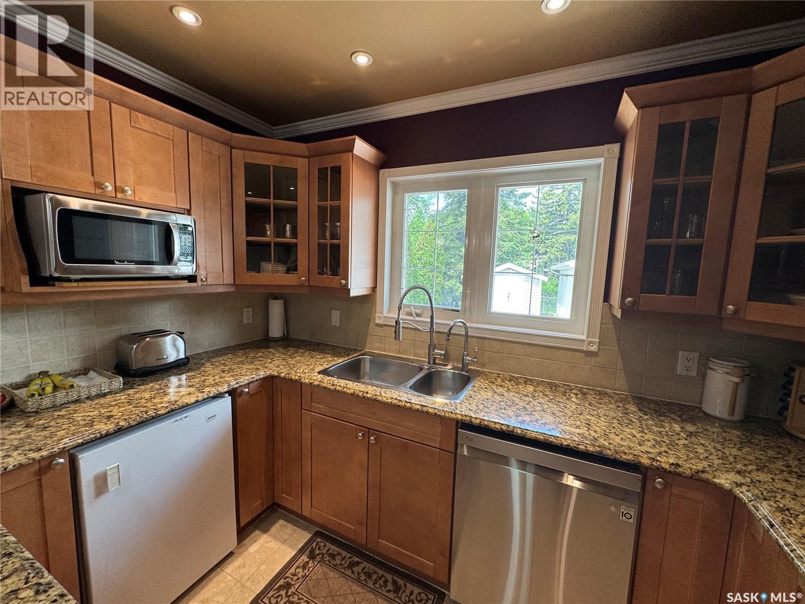 712 Douglas Park CRESCENT E — photo 28