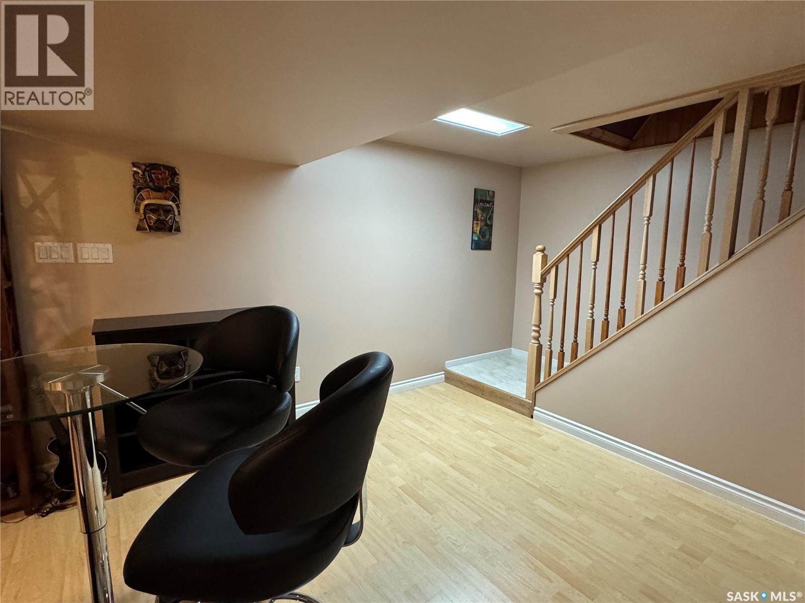 712 Douglas Park CRESCENT E — photo 30