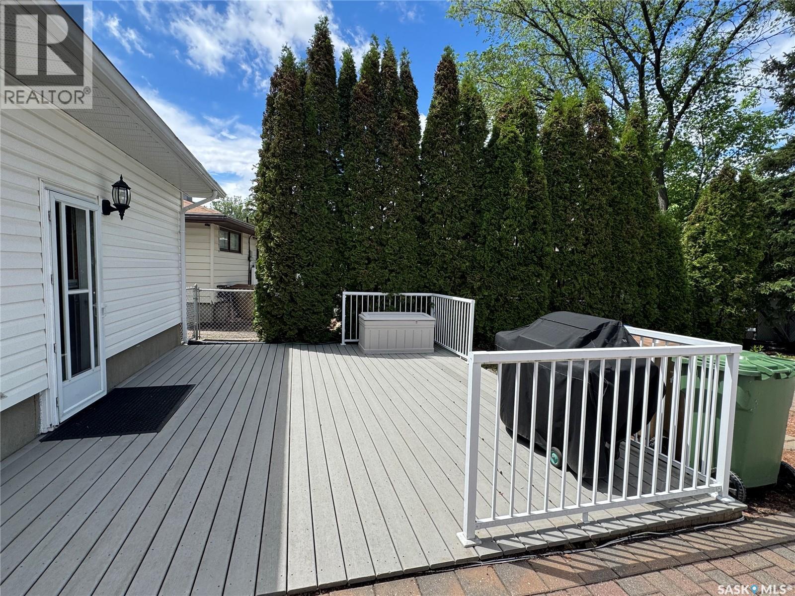 712 Douglas Park CRESCENT E — photo 36