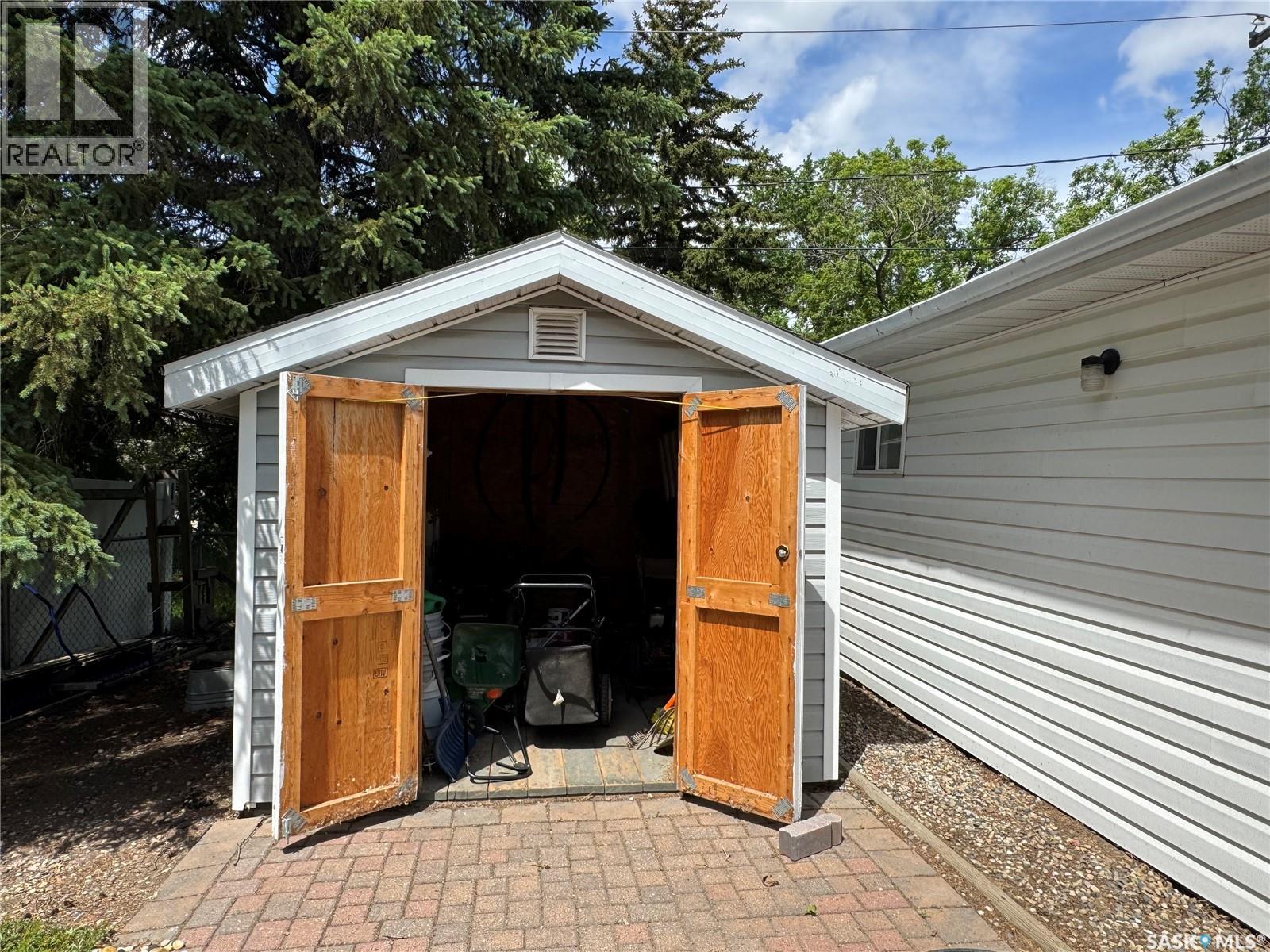 712 Douglas Park CRESCENT E — photo 40