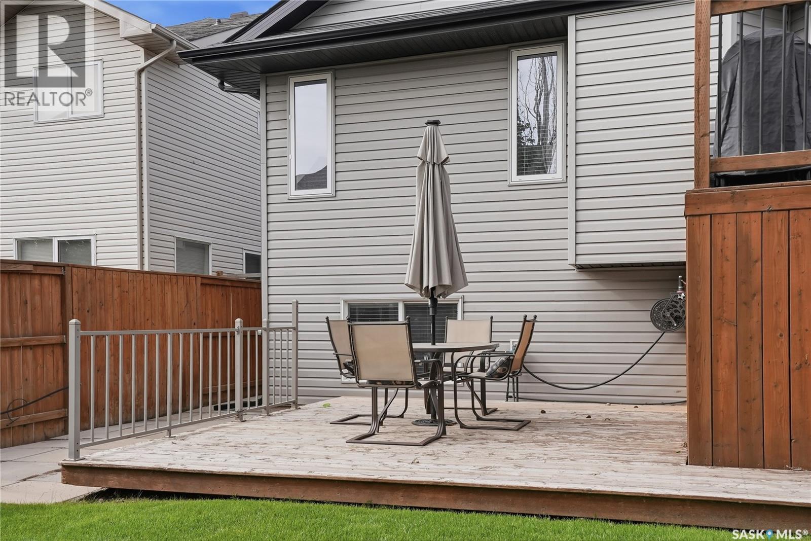 714 Lynd CRESCENT — photo 44