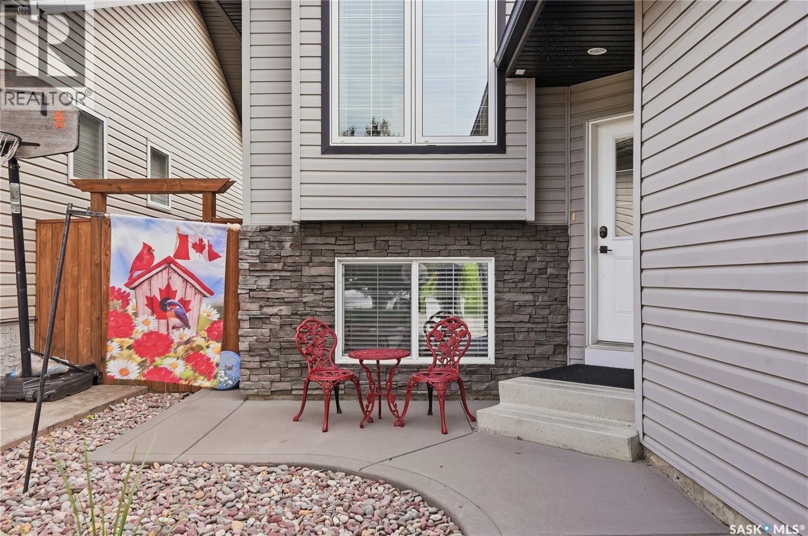 714 Lynd CRESCENT — photo 47