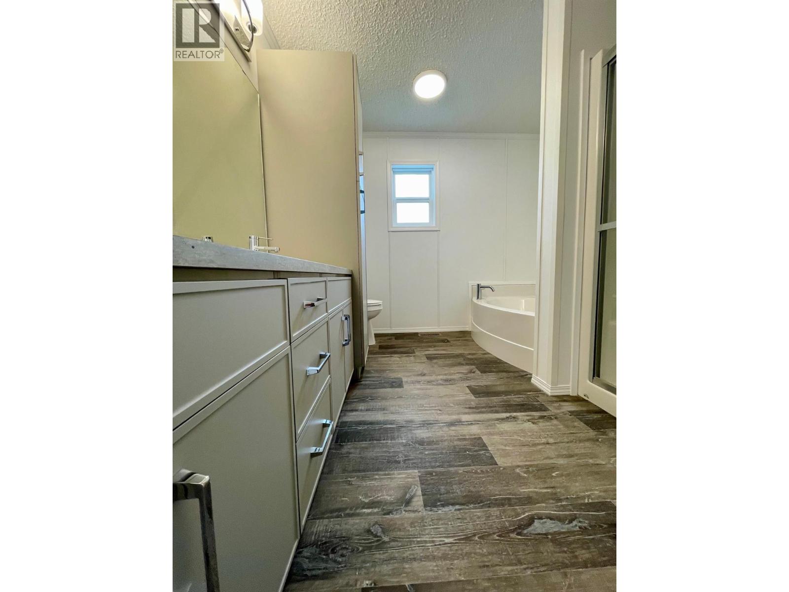 10 CHIMO Crescent - 19