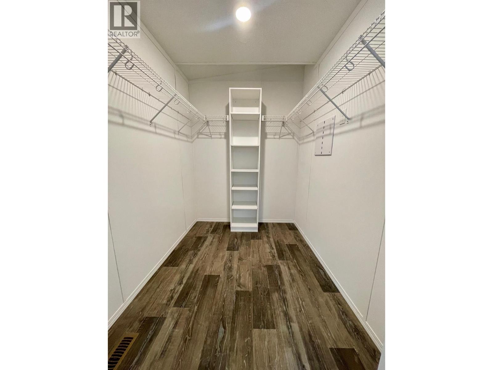 10 CHIMO Crescent - 22
