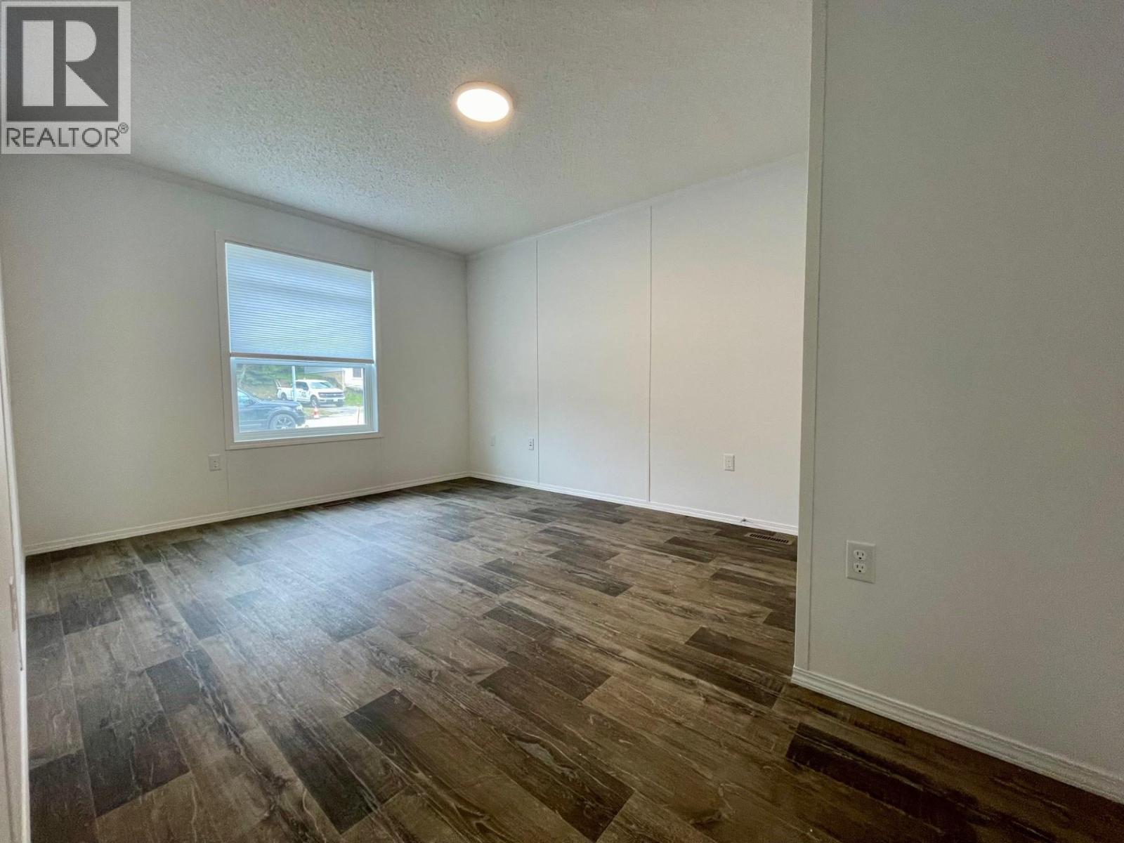 10 CHIMO Crescent - 24
