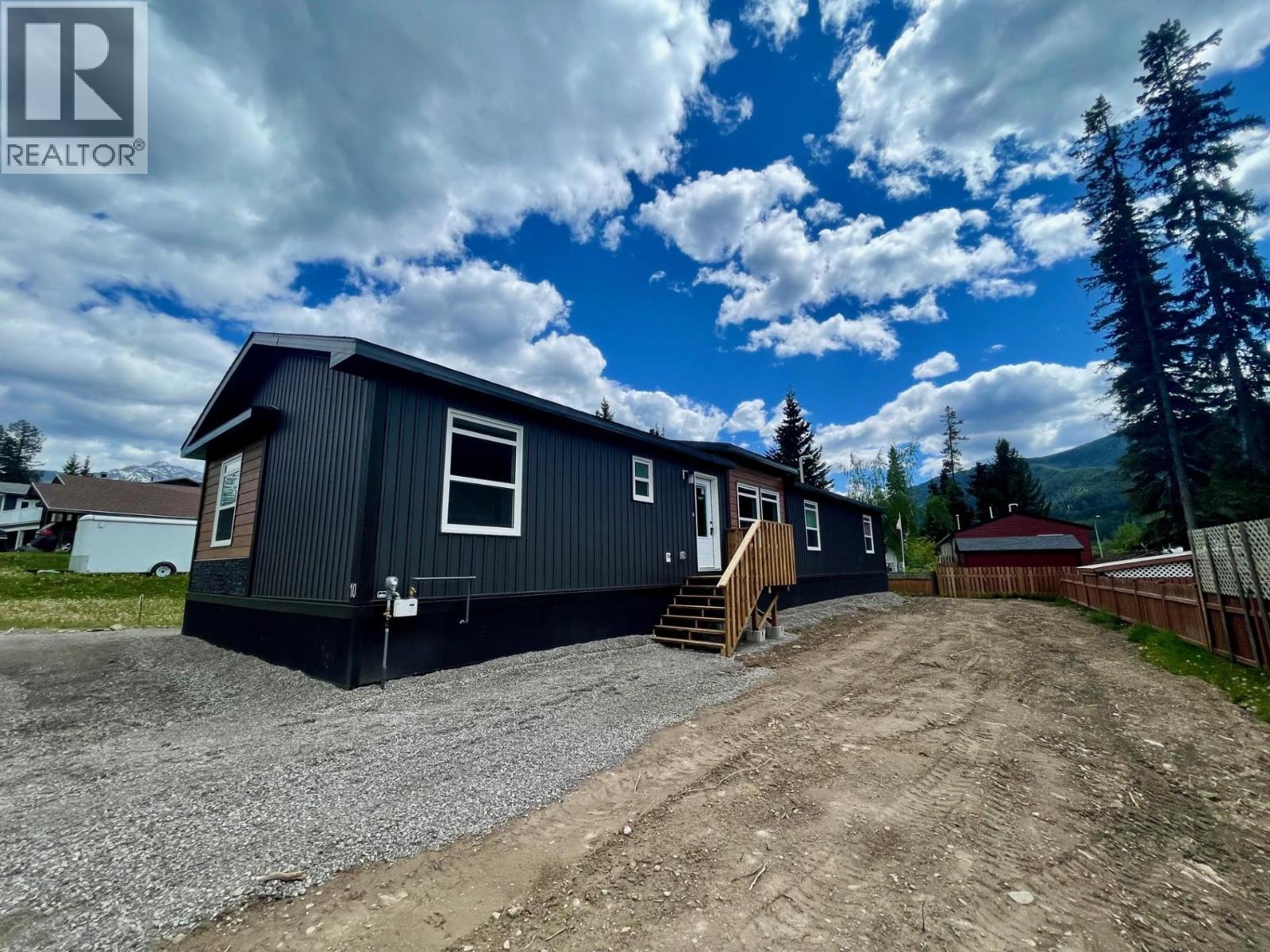 10 CHIMO Crescent - 32