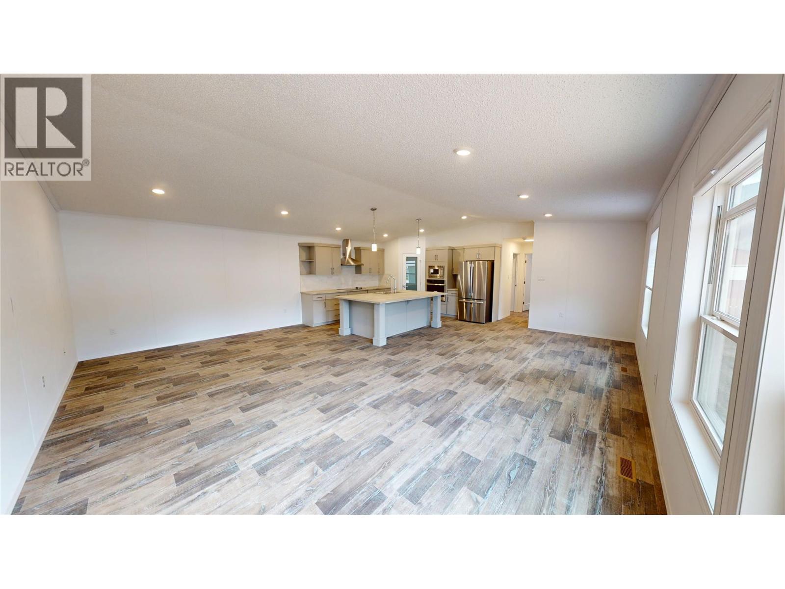 10 CHIMO Crescent - 4