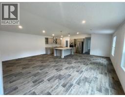 10 Chimo Crescent, Elkford, BC V0B1H0 Photo 12