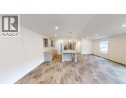 Dining room - 10 Chimo Crescent, Elkford, BC V0B1H0 Photo 6