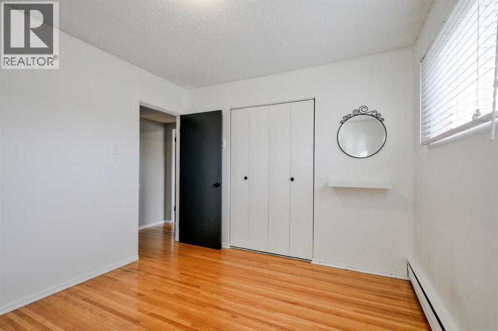 2705 38 Street SW - 13