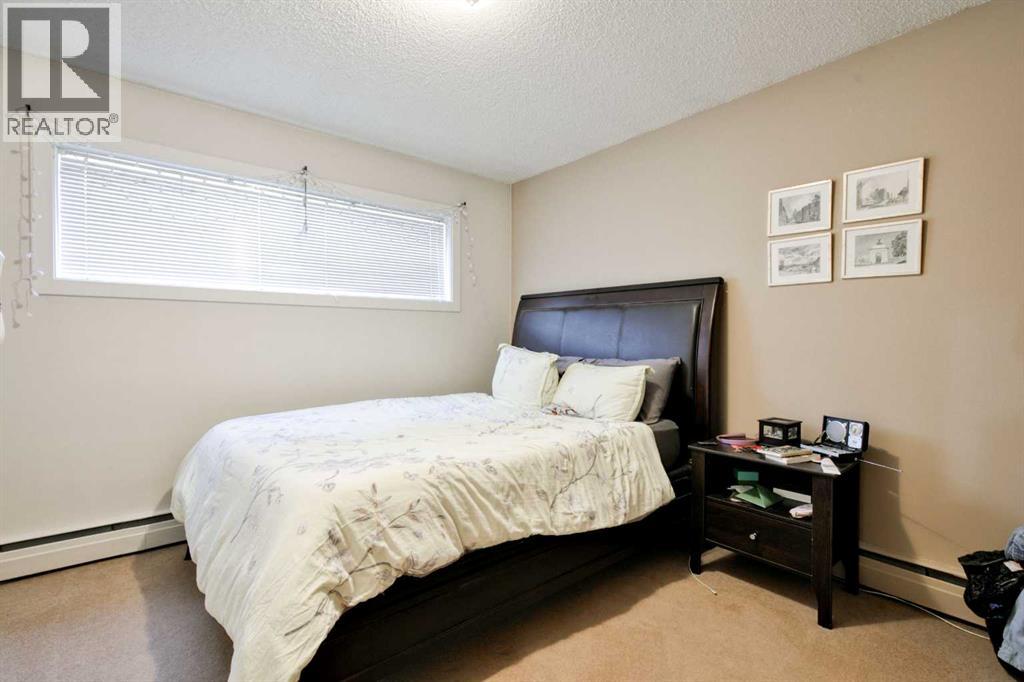 2705 38 Street SW - 17