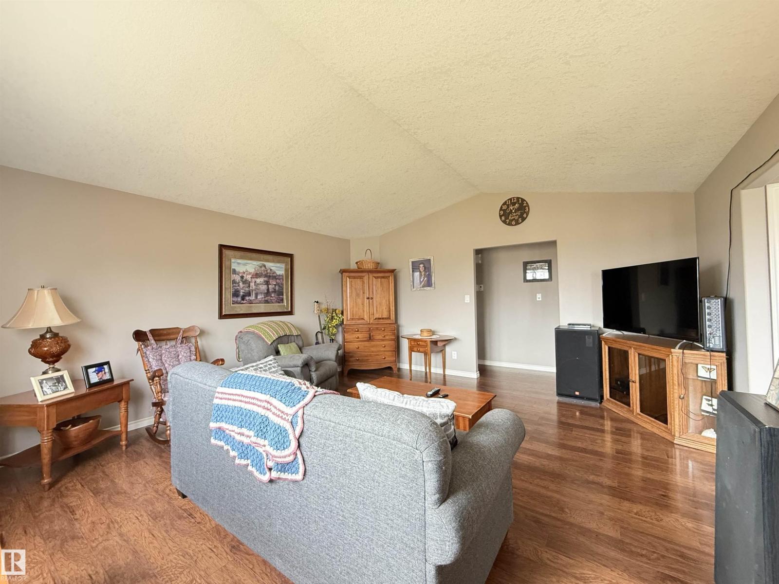 15113 Township Road 670 - 14