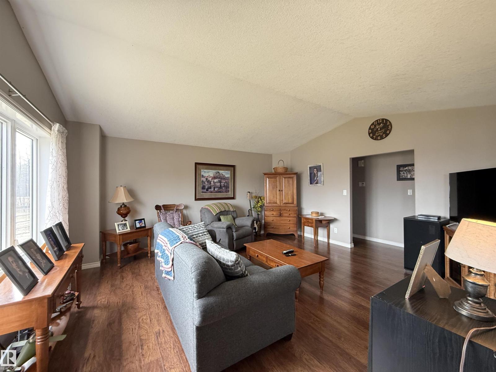 15113 Township Road 670 - 17