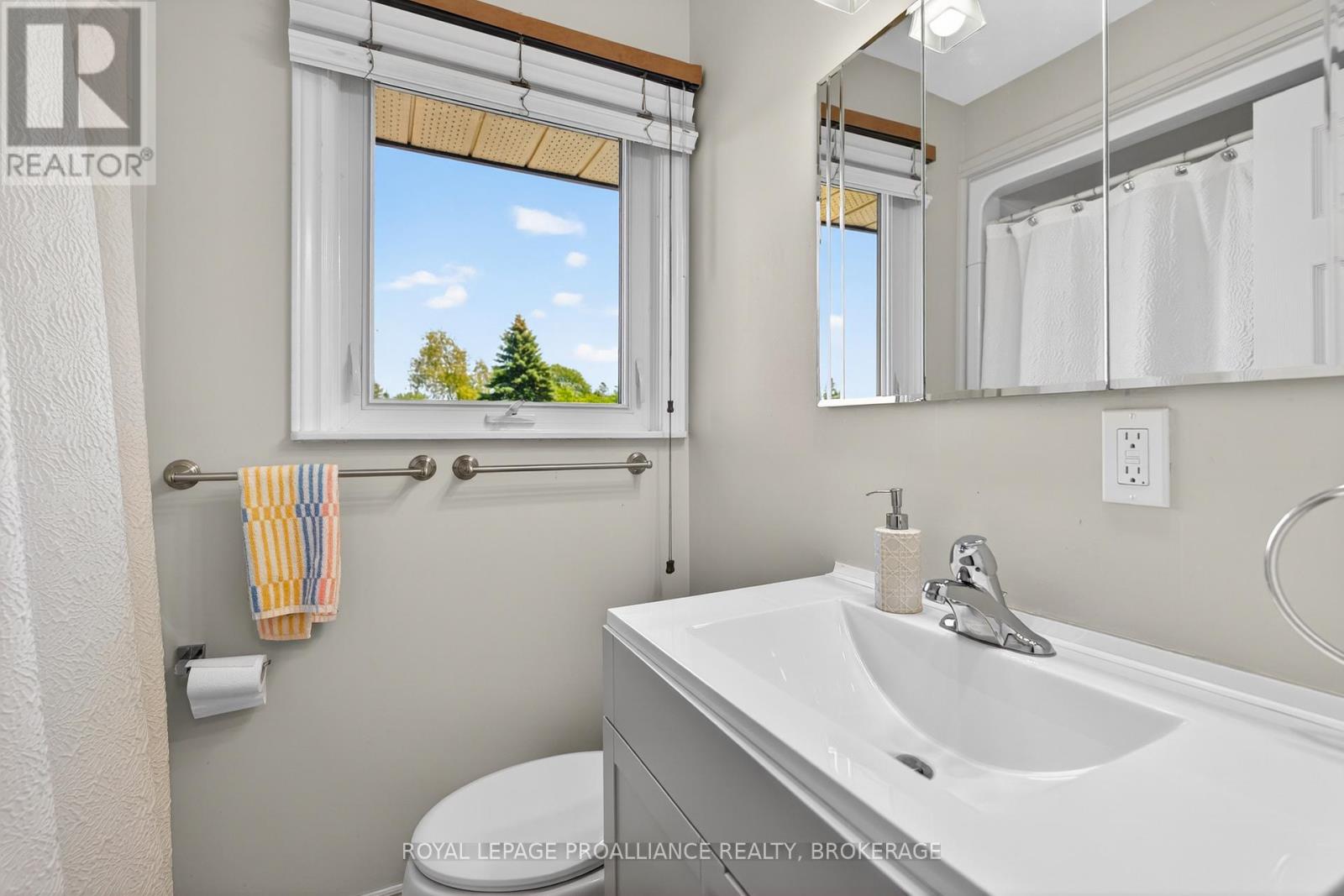 1268 GLENMORE AVENUE - 13