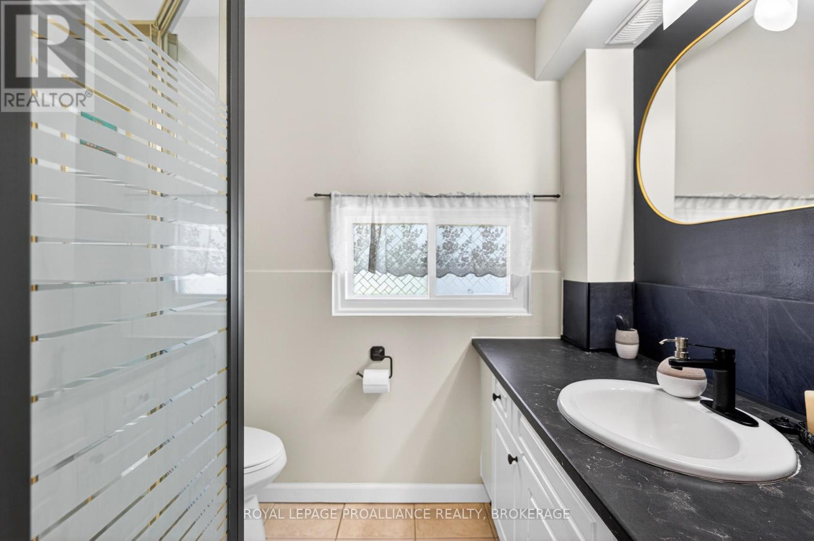 1268 GLENMORE AVENUE - 17