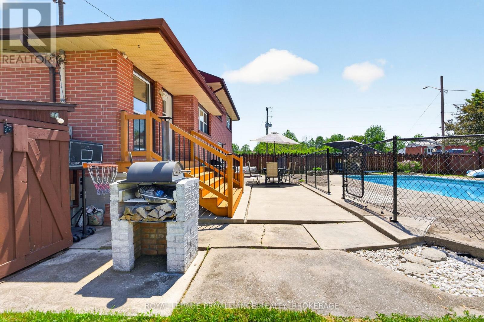 1268 GLENMORE AVENUE - 20