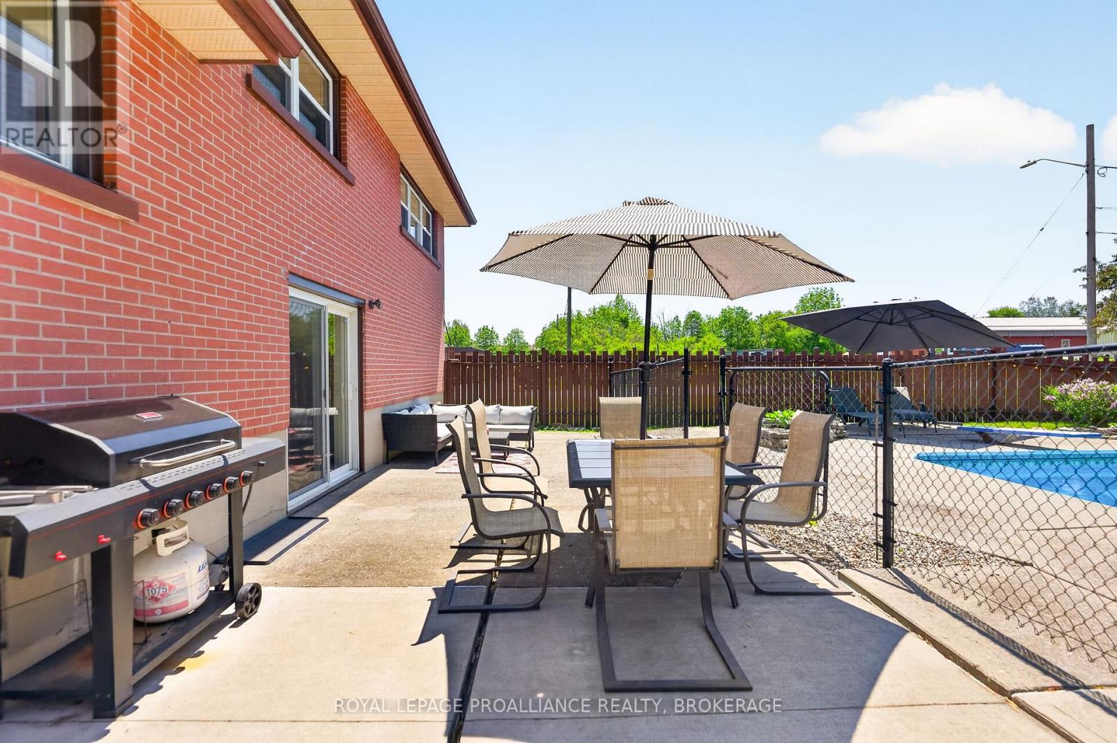 1268 GLENMORE AVENUE - 21