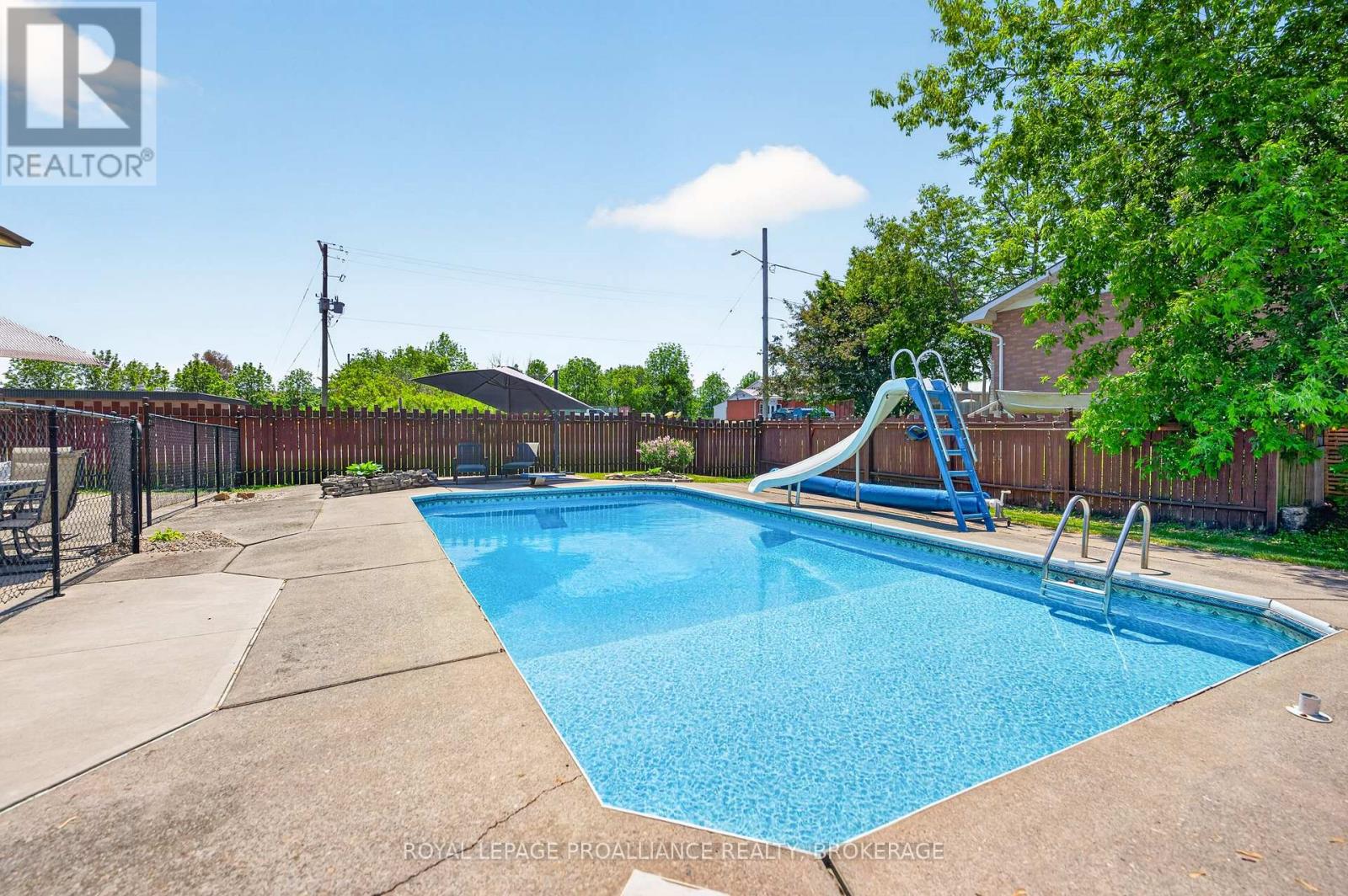 1268 GLENMORE AVENUE - 22