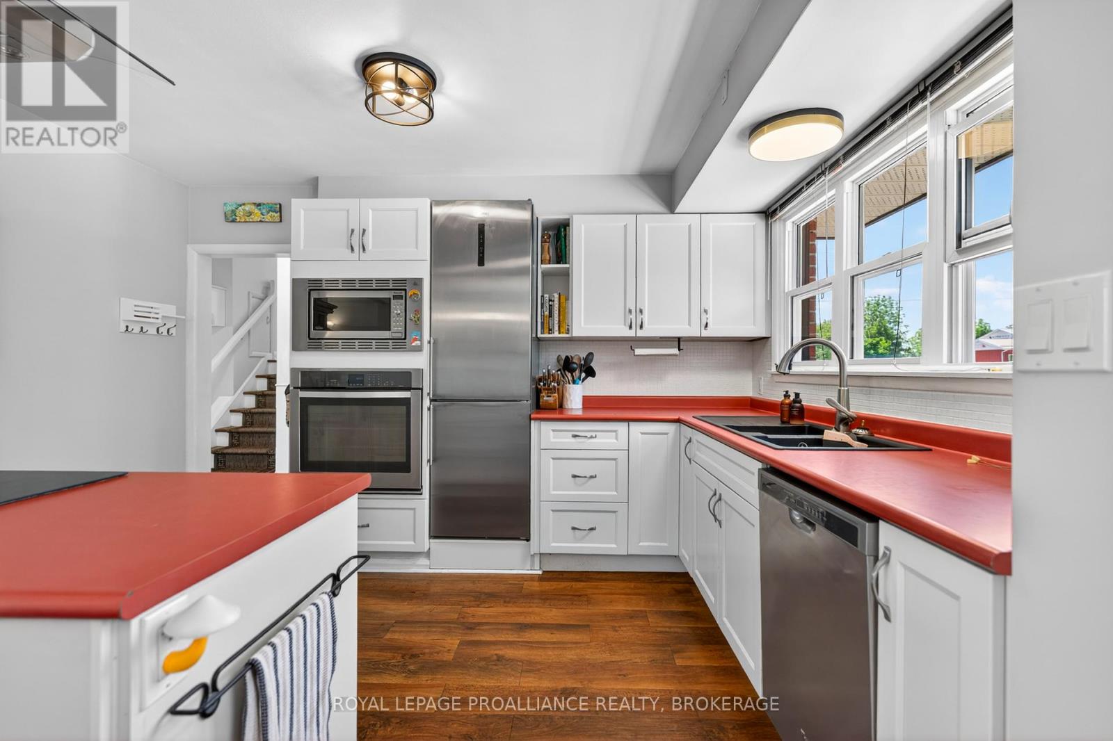 1268 GLENMORE AVENUE - 9