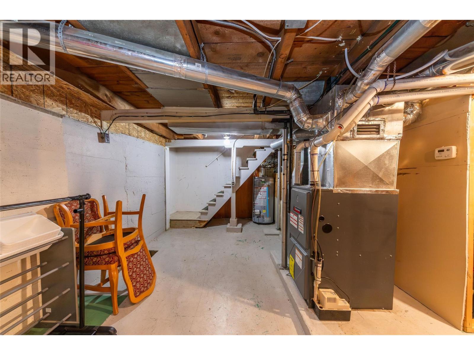 867 COLUMBIA Street - 39