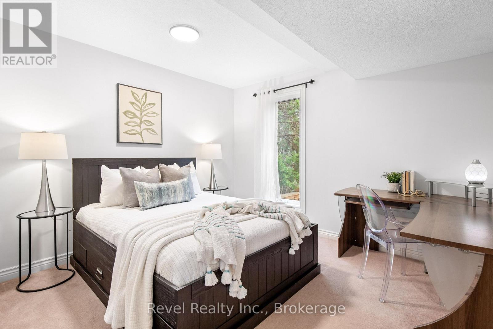 27 CEDAR CRESCENT - 17