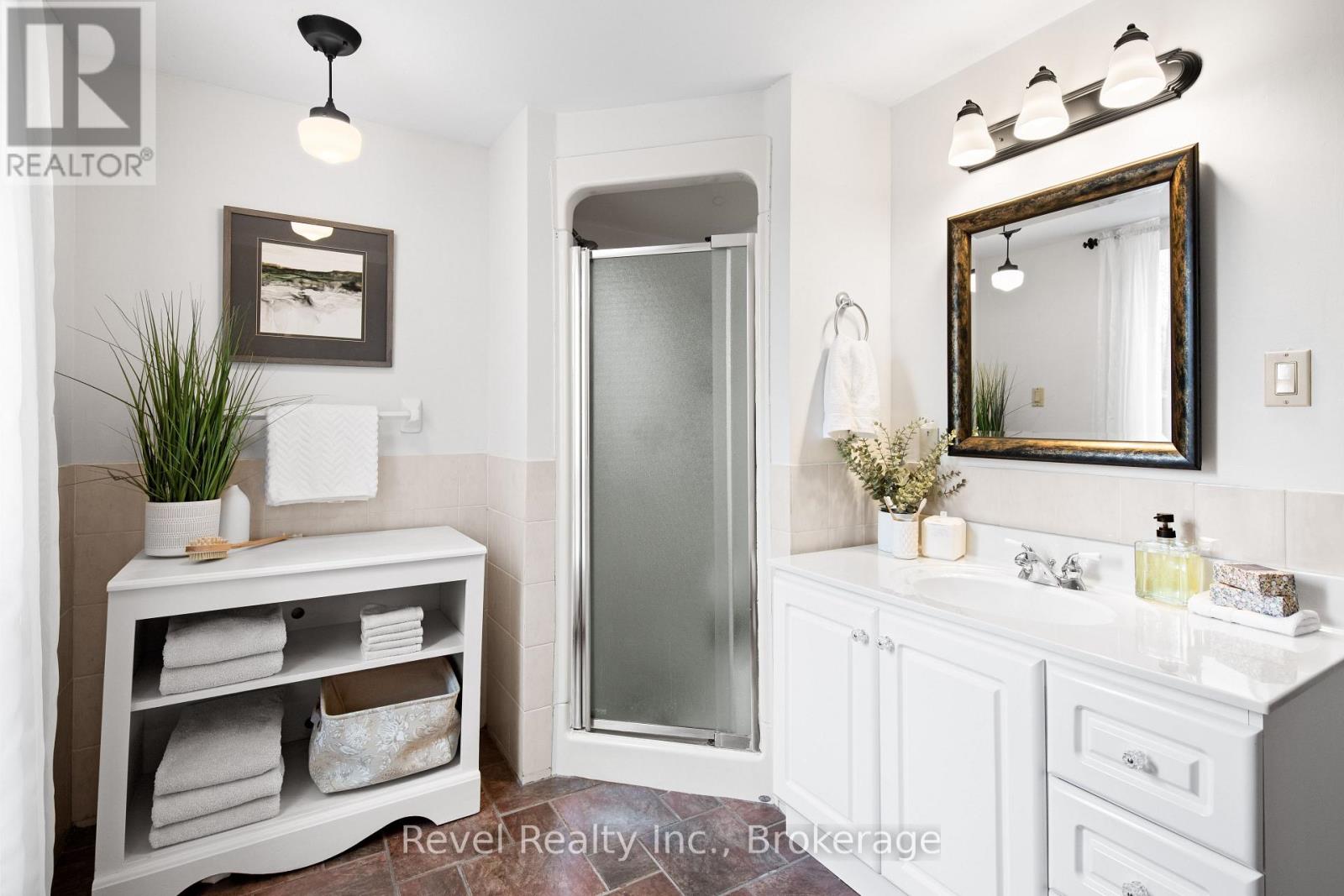 27 CEDAR CRESCENT - 19