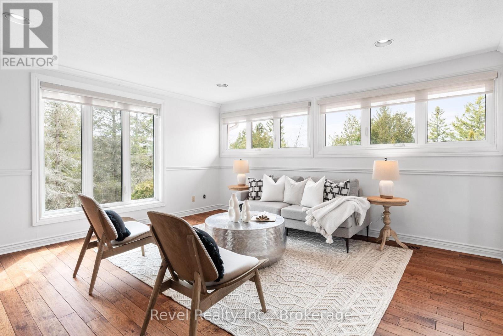 27 CEDAR CRESCENT - 23