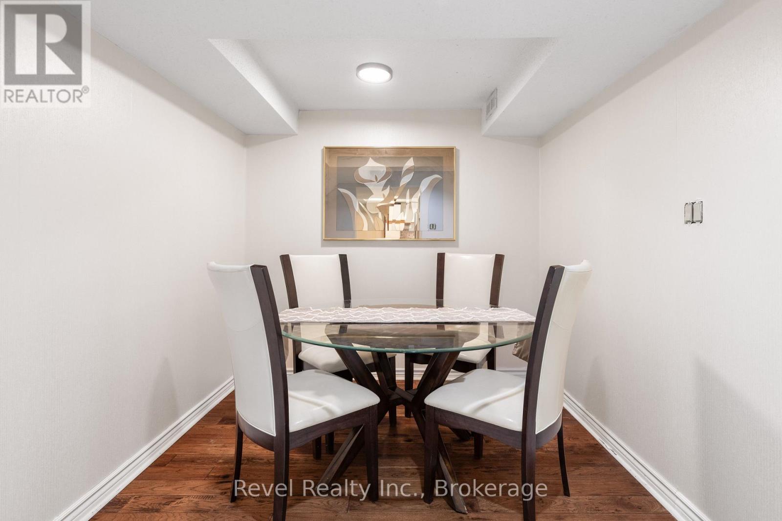 27 CEDAR CRESCENT - 36