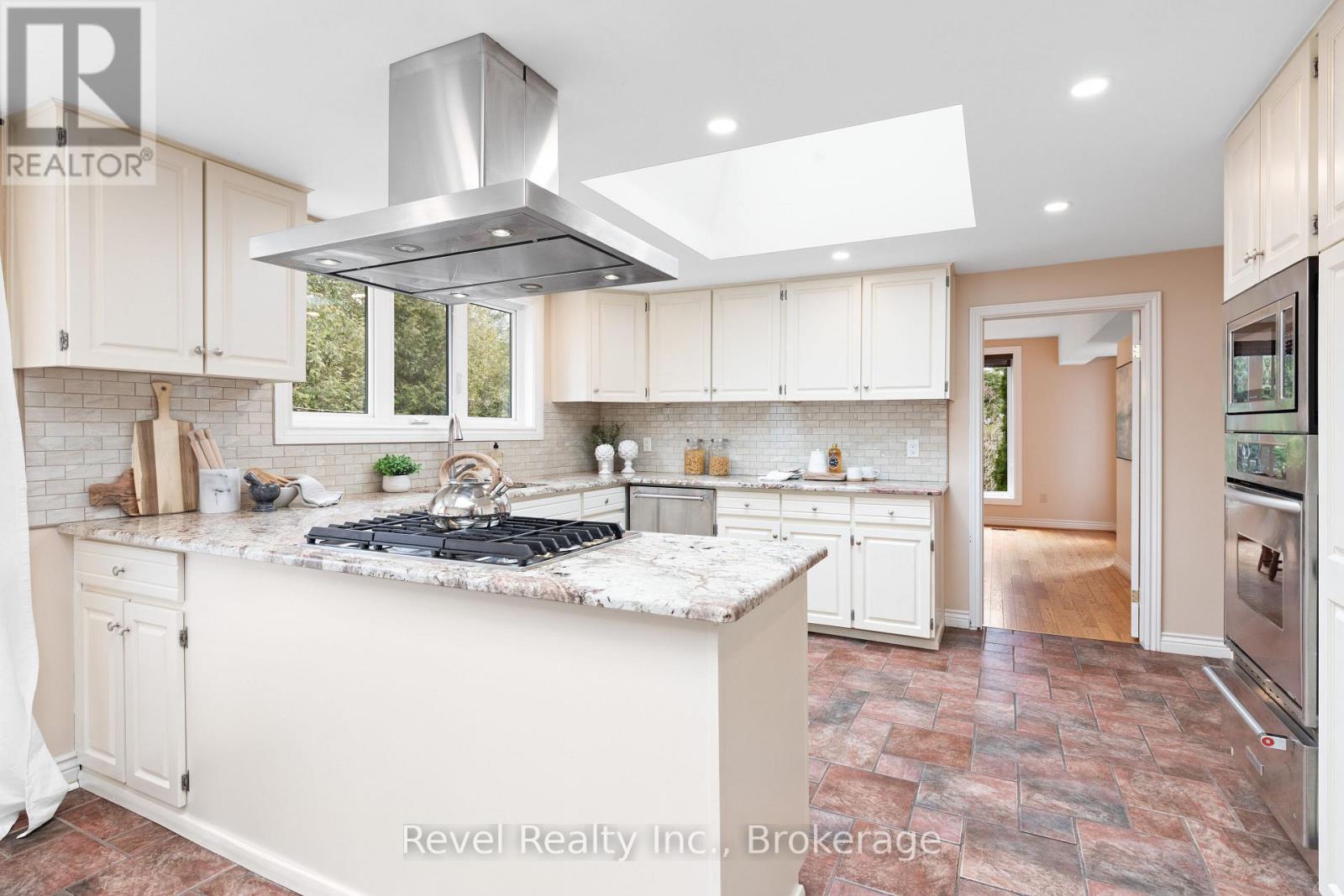 27 CEDAR CRESCENT - 9
