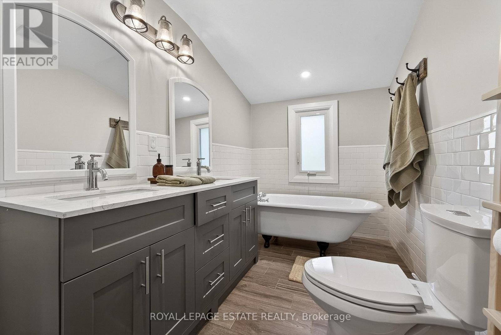 148 SCARBORO CRESCENT - 25