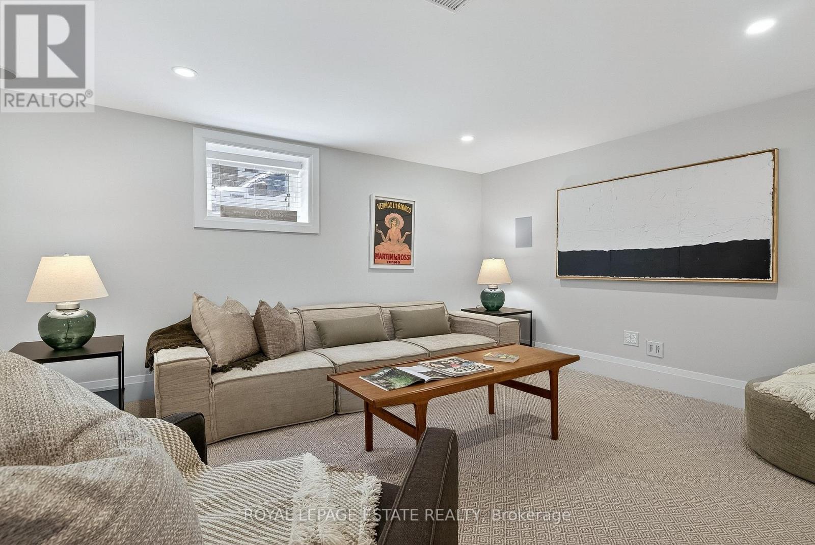 148 SCARBORO CRESCENT - 33