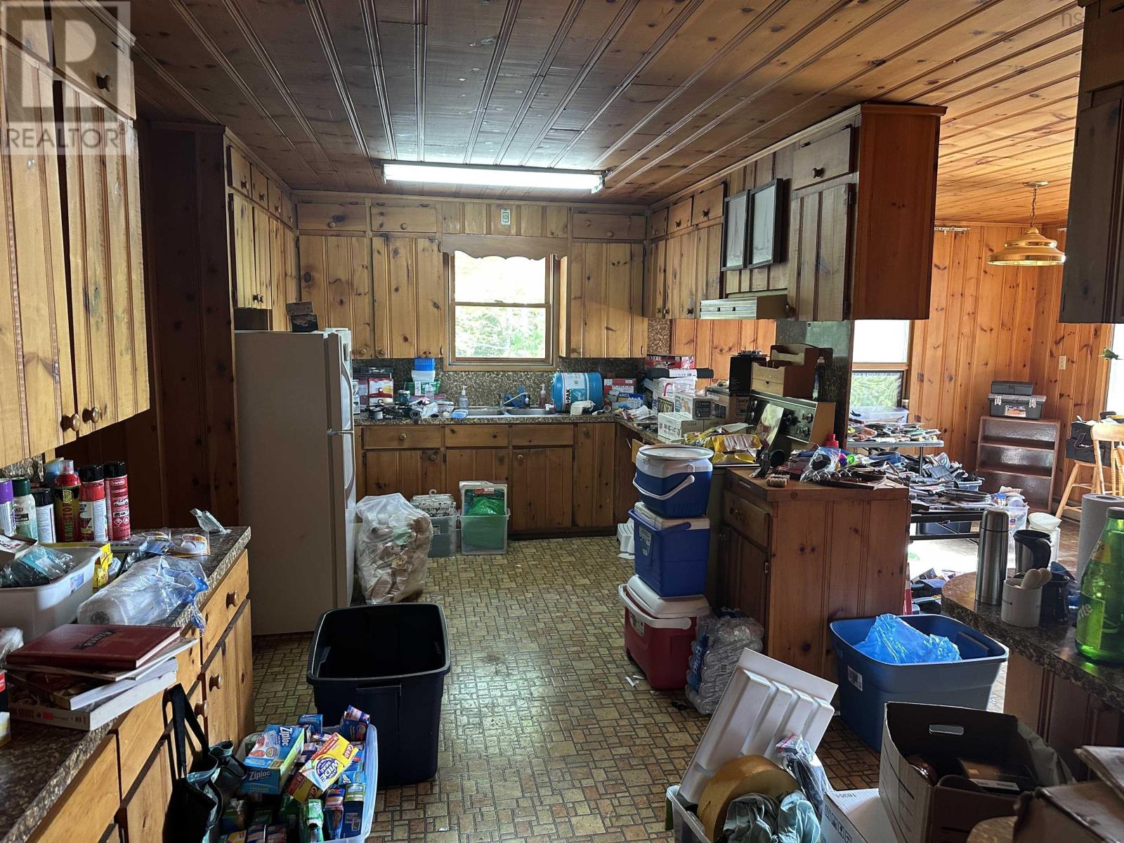 Property 8 of 37 of 179 Camelot Drive