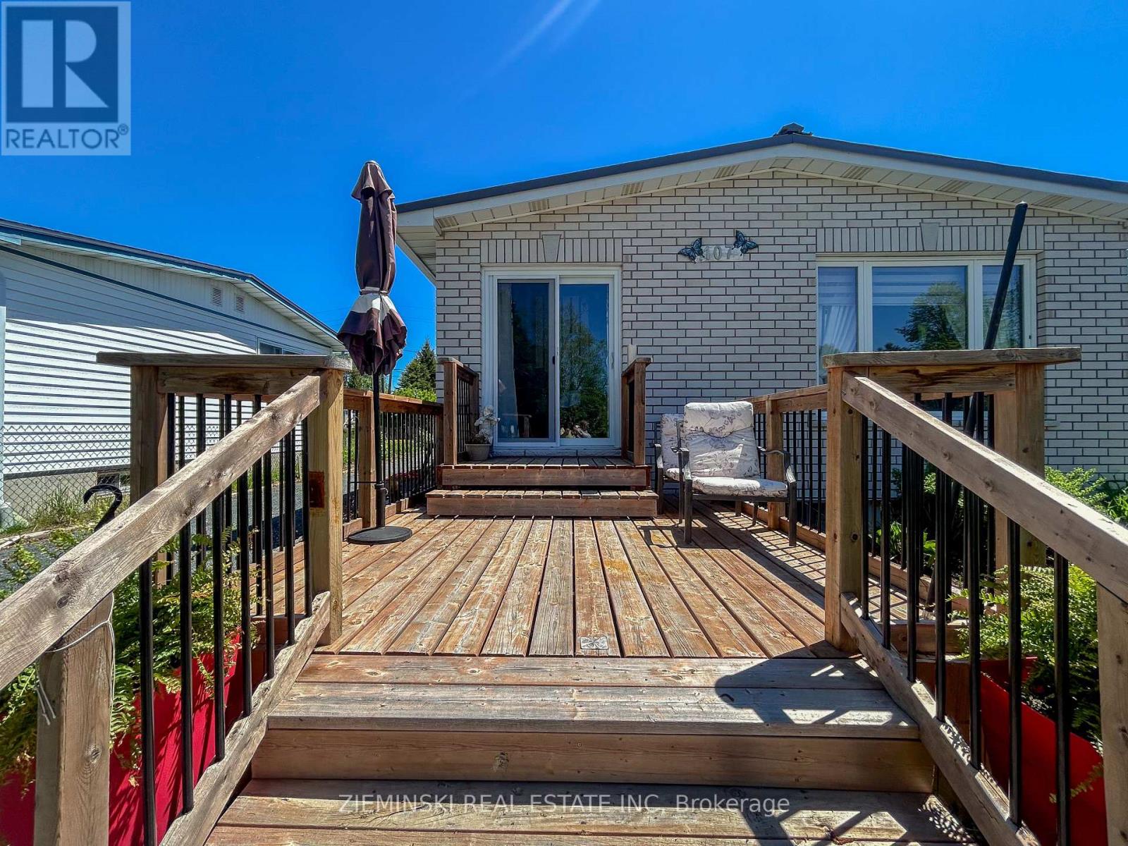 107 NEW CIRCLE PLACE - 2