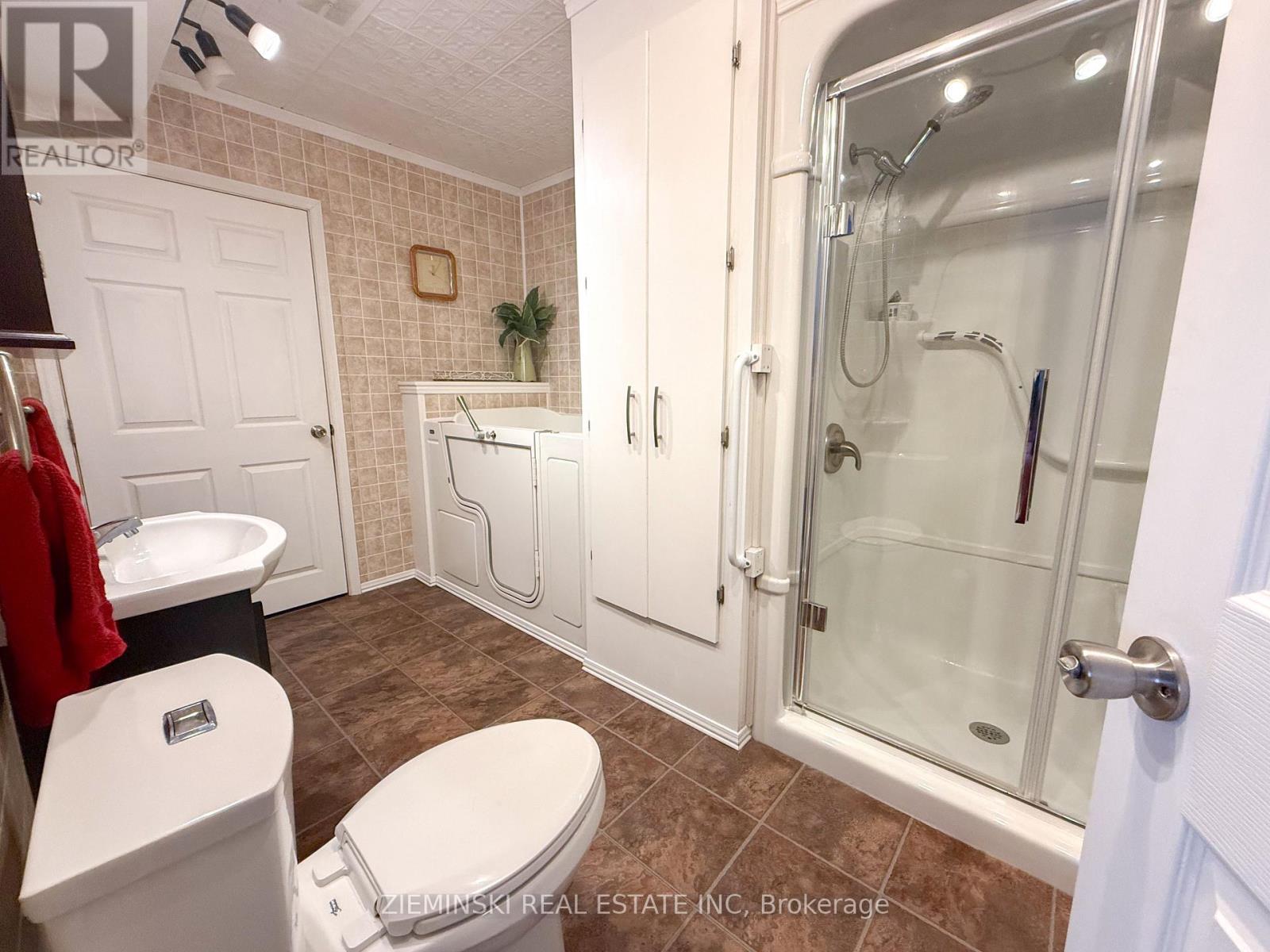 107 NEW CIRCLE PLACE - 20