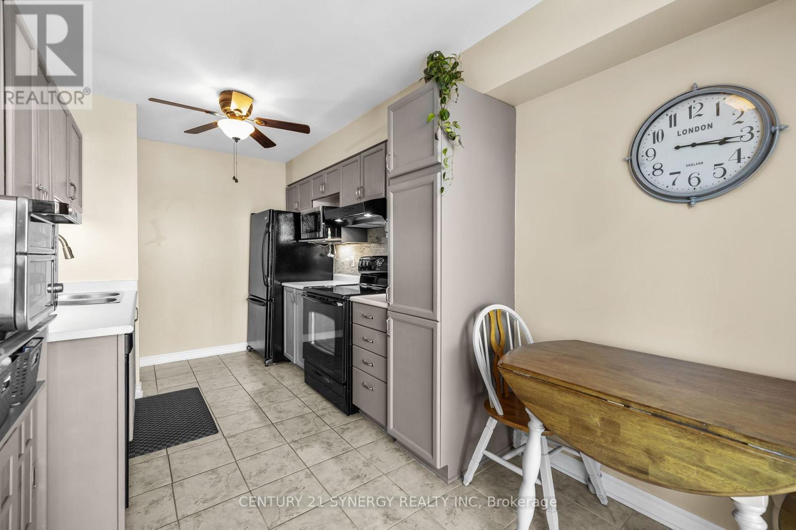 3 Bed, 3 Bath House for Sale in Ottawa – 1826 HENNESSY CRESCENT, Ottawa – MLS# X13431874 - Image 8