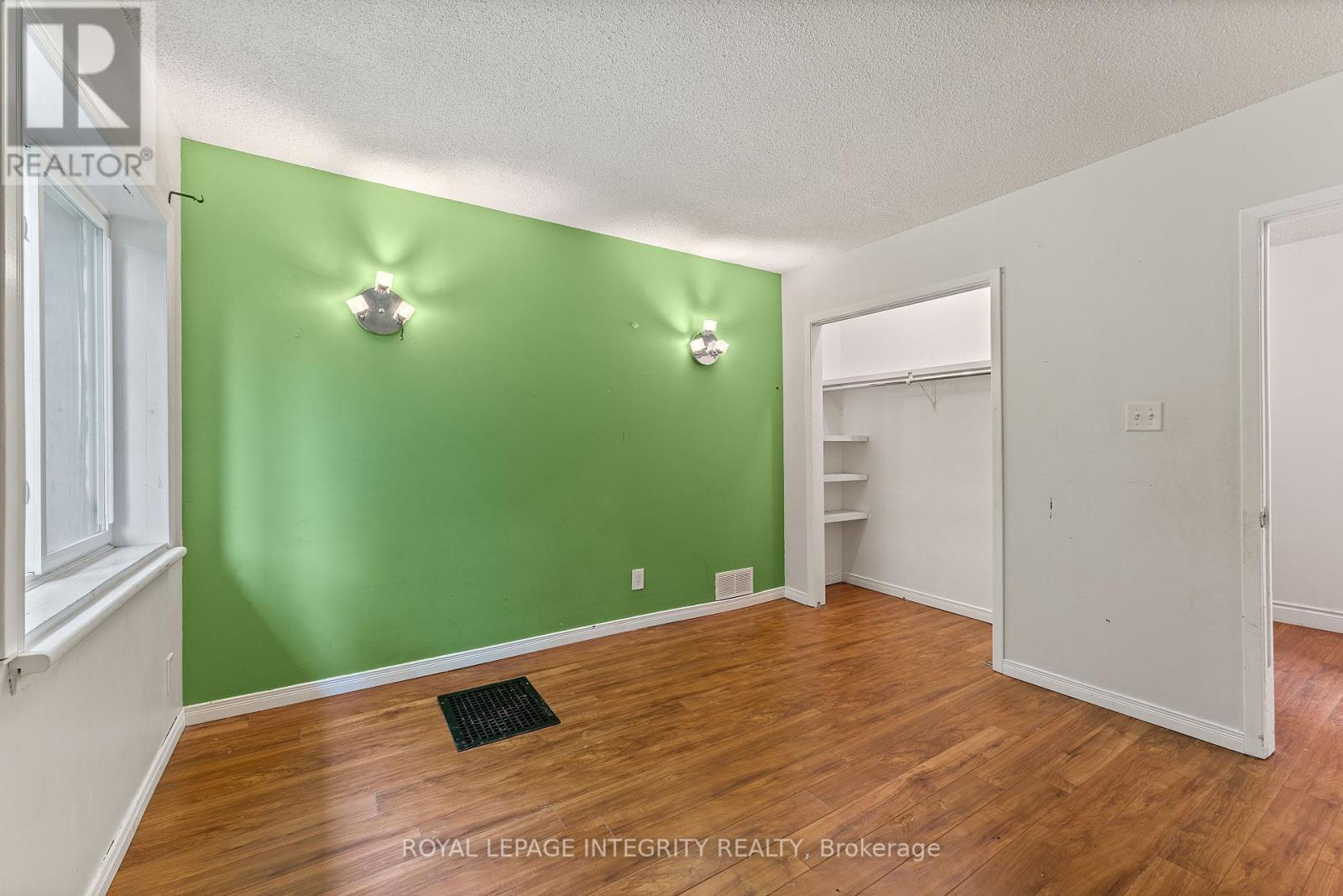 3823 DROUIN ROAD - 14