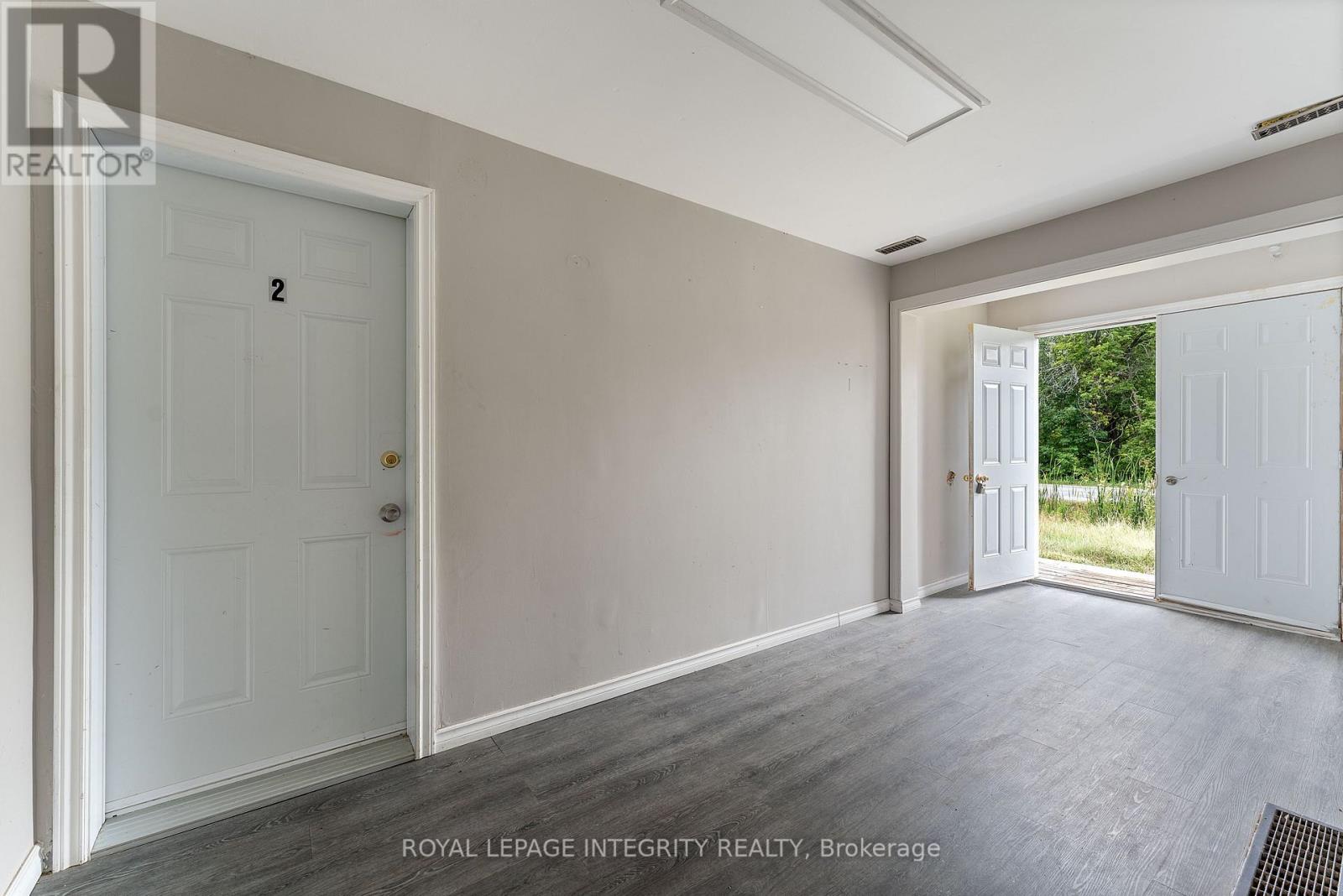 3823 DROUIN ROAD - 19