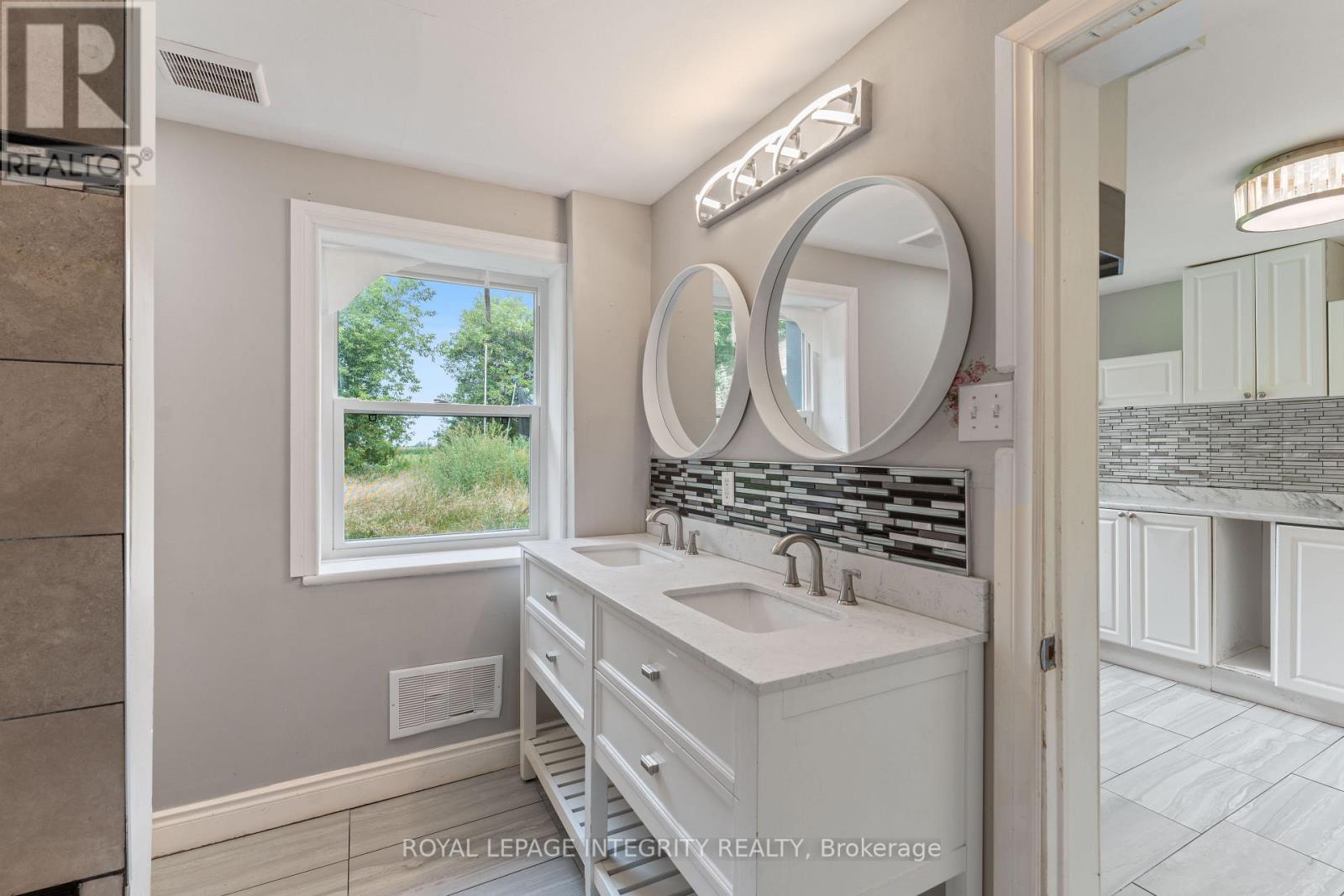 3823 DROUIN ROAD - 29