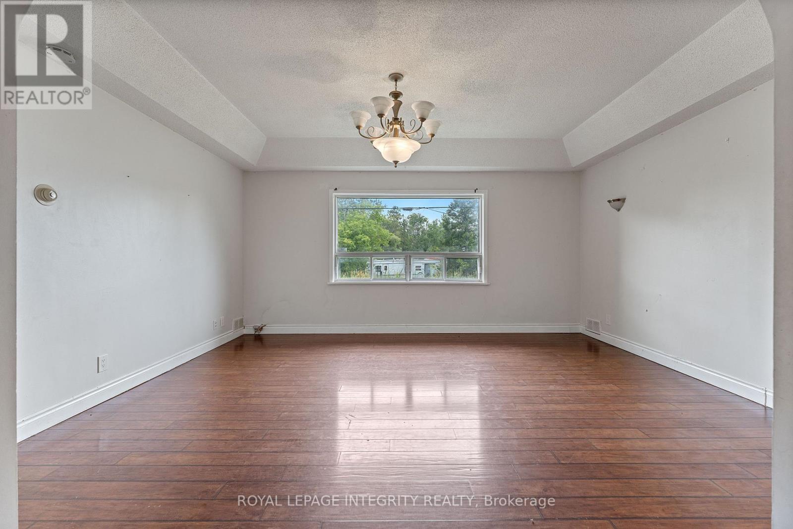 3823 DROUIN ROAD - 6