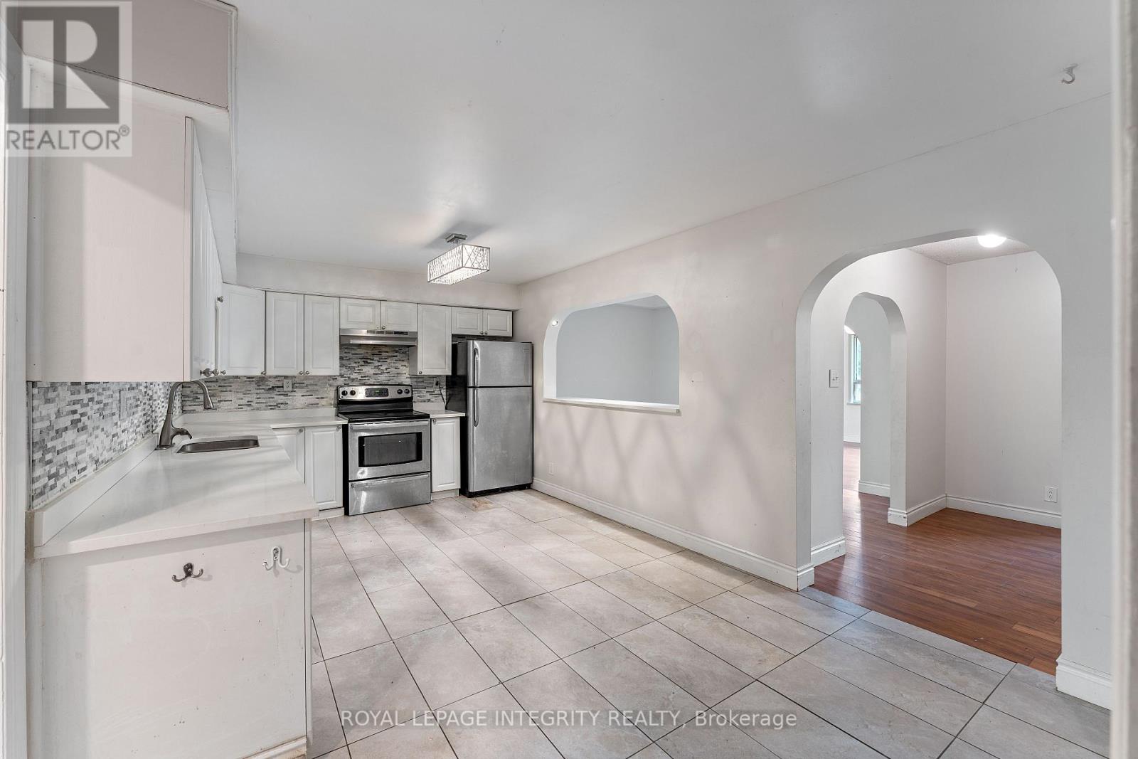 3823 DROUIN ROAD - 9