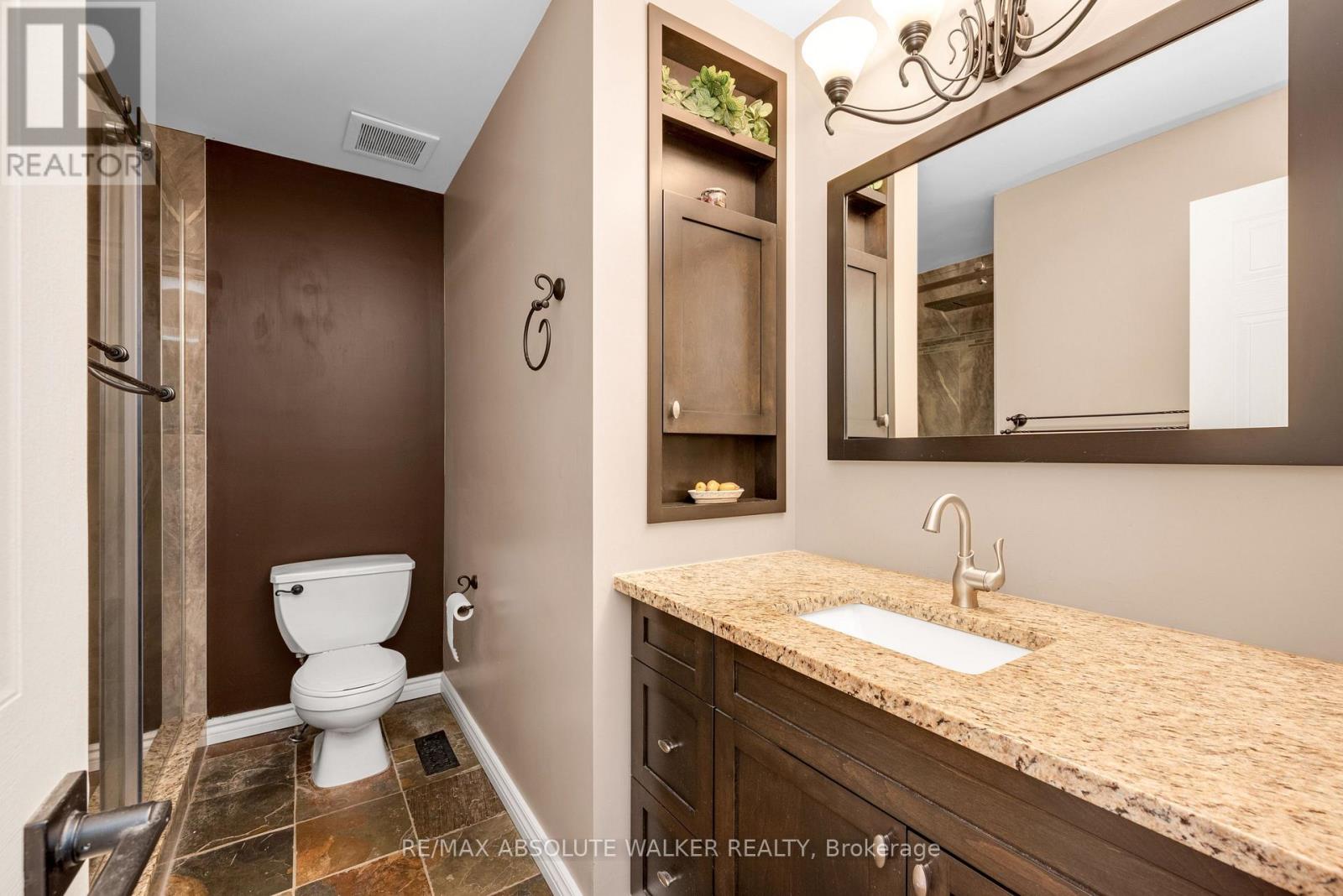 3 Bed, 2 Bath House for Sale in Ottawa – 1824 HENNESSY CRESCENT, Ottawa – MLS# X13432118 - Image 30