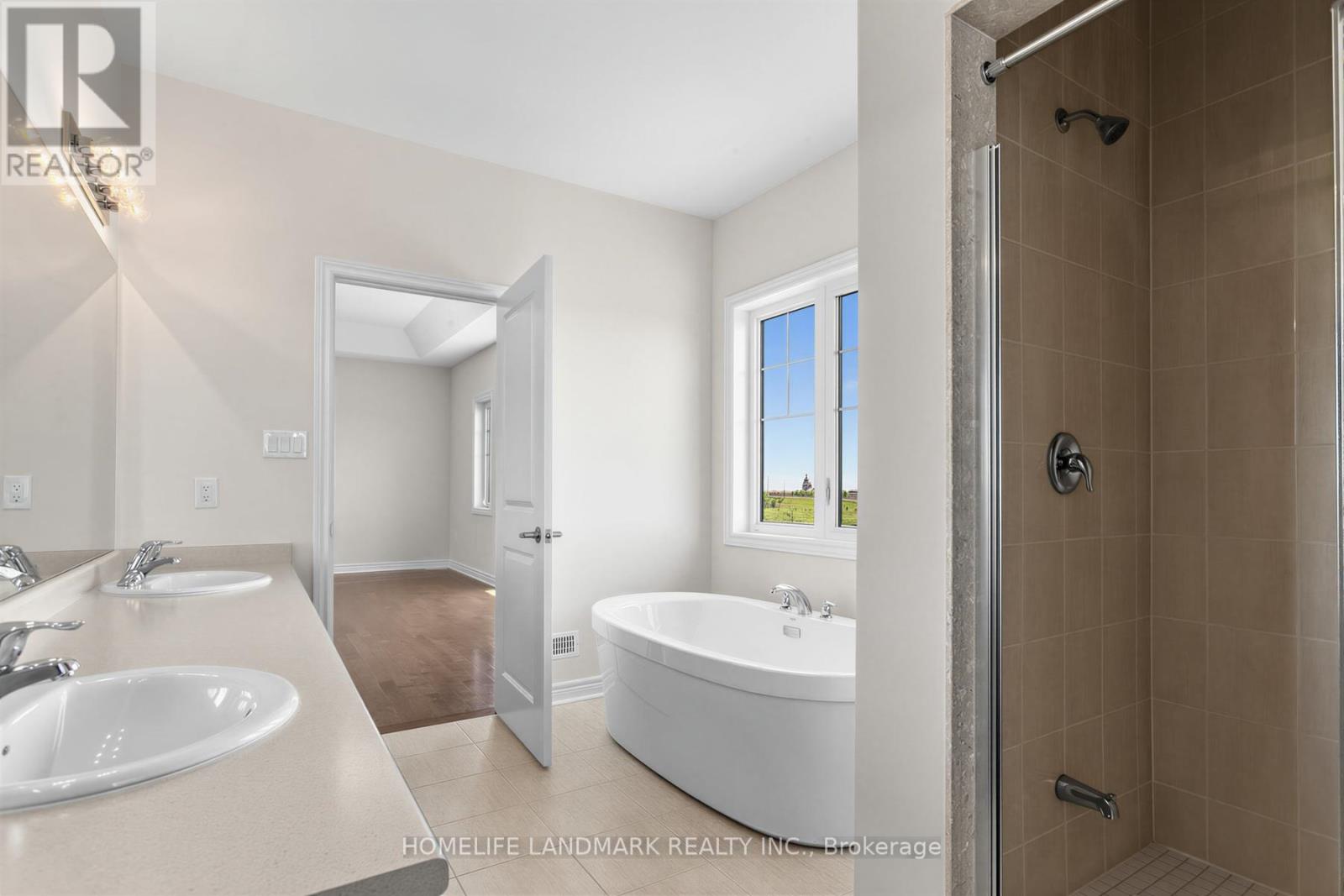 55 GERDEN DRIVE - 23
