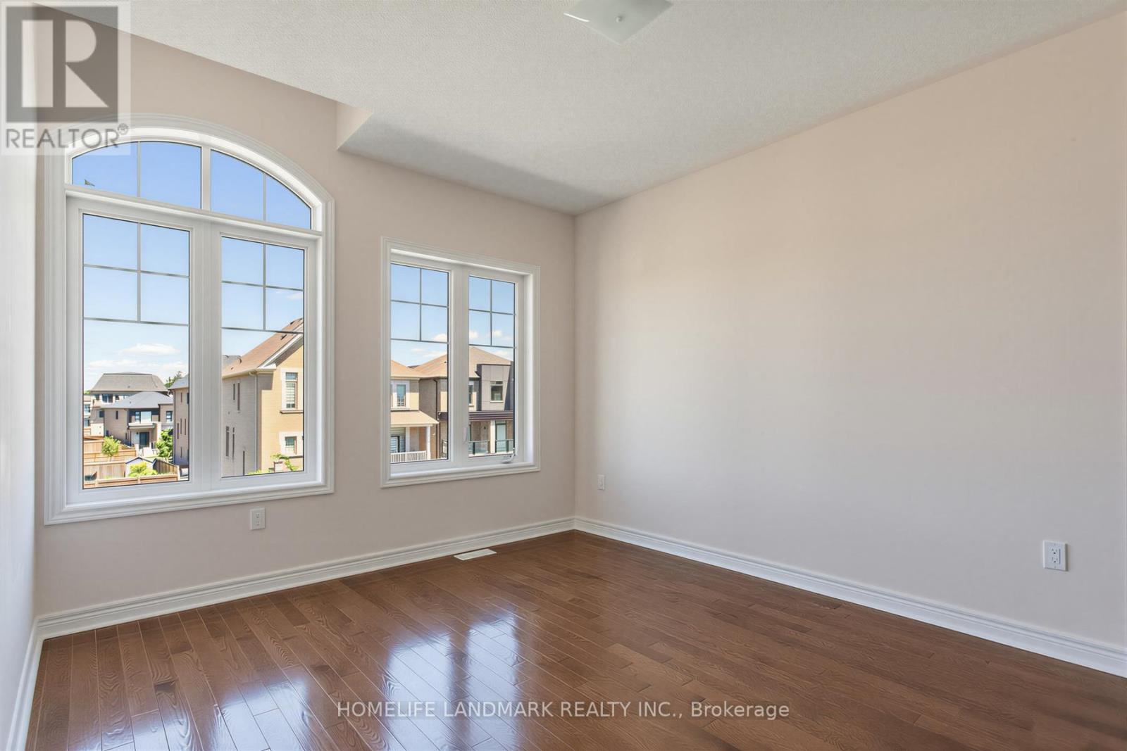 55 GERDEN DRIVE - 28
