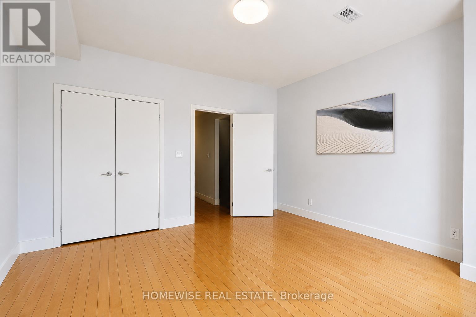476 KING STREET E - 28
