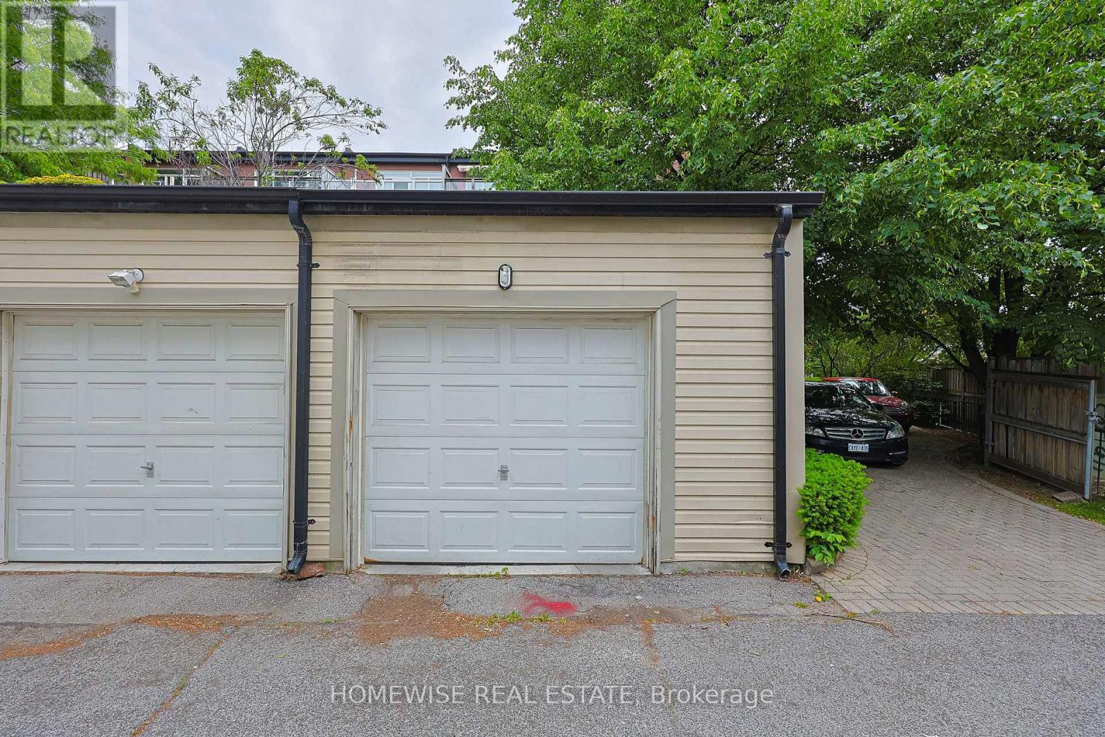 476 KING STREET E - 37